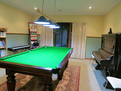 The pool table arrives – Xmas 2012 The pool table arrives – Xmas 2012