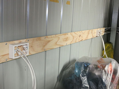 Power point cable duct with power outlets